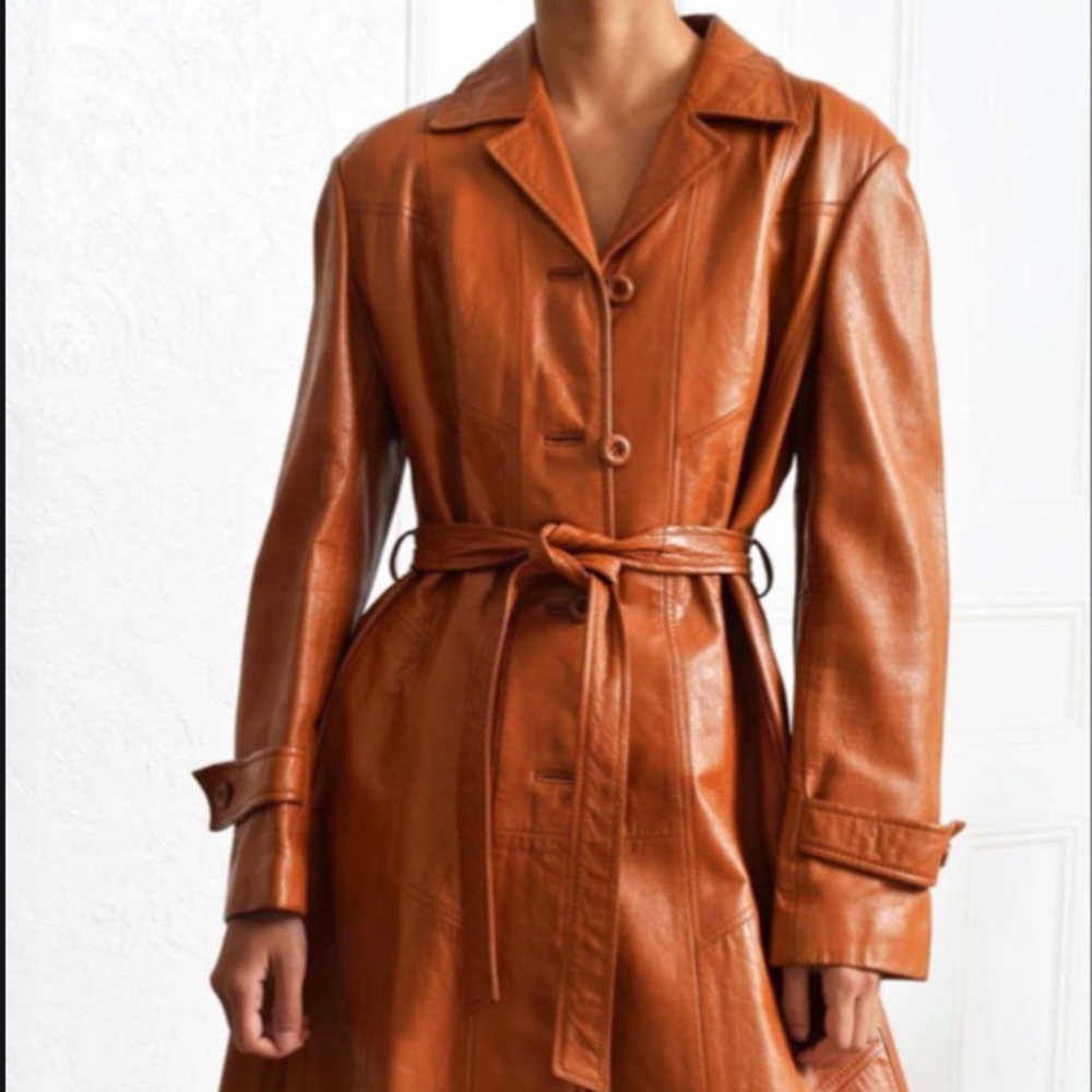 ELIE Tahari Leather trench💕.